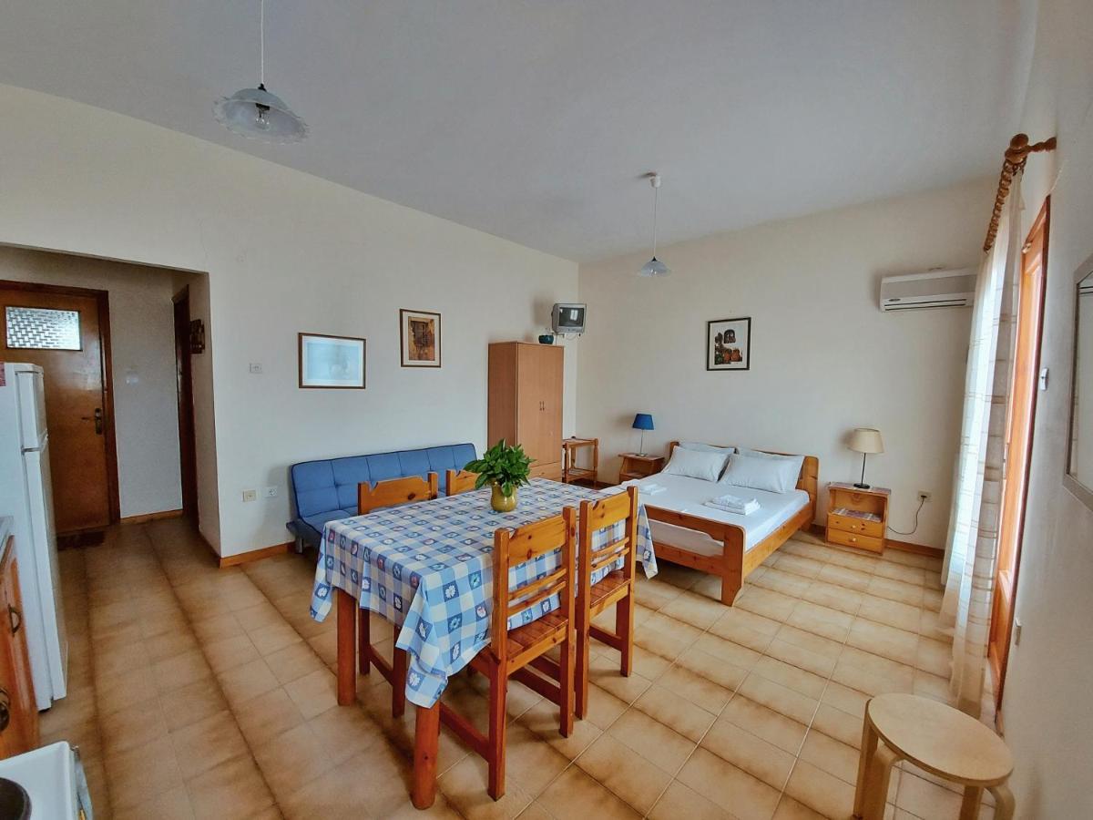 Seaview- 2 Space - Selfcatering Apartment - Helen No 3 Xiropigado Exteriér fotografie